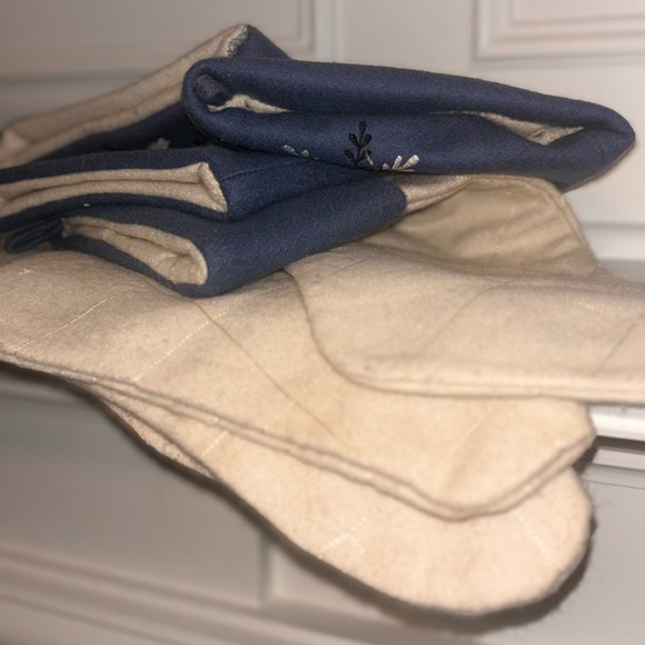 set ofTWO matching handmade Christmas stockings. - Picture 6 of 15